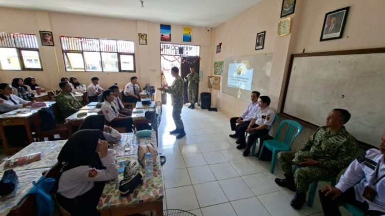 Pasis Sesko TNI Dikerahkan ke Kalsel untuk Tangani Karhutla, Turun Lapangan hingga Edukasi 