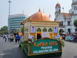 Mobil Hias Kafilah Kalsel Tampilkan Cahaya Al-Qur’an dalam Harmoni Budaya Banua