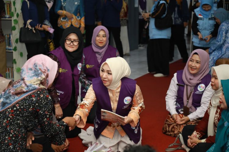 Hj. Fathul Jannah Dorong Perpustakaan Desa Hadir, Ajak Kader Posyandu Giatkan Aktivitas Membaca