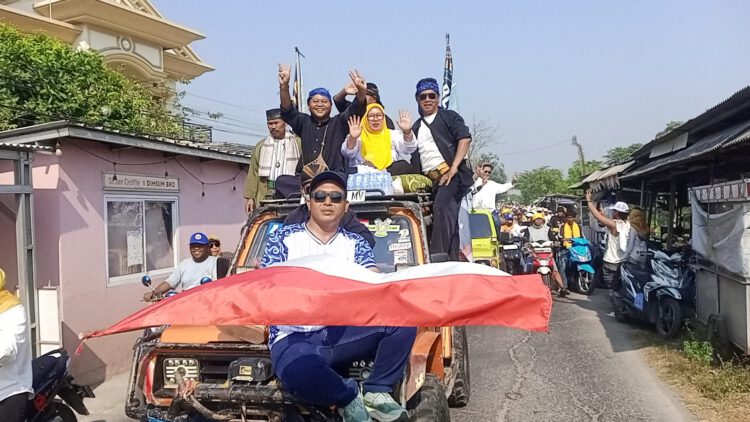 Ribuan Simpatisan Meriahkan Pawai Akbar Siman Sagita Samyong Menjelang Pilkades Cipayung