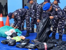 Evakuasi KM Virgo Transport 8, Tim Penyelam TNI AL Temukan Identitas Diduga Milik Penumpang
