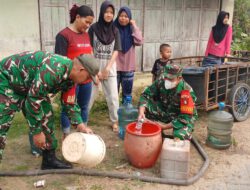TNI Hadir di Tengah Warga, Kodim 1002/HST Salurkan Air Bersih ke Desa Jamil