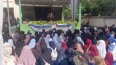 Peringatan Maulid Nabi Di SDN Karang Rahayu 03: Kak Yayan Dan Boneka Ajak Ratusan Siswa Buktikan Cinta Rasul Lewat Perbuatan
