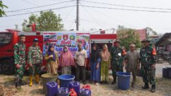 Kodim 1002 Salurkan Air Bersih untuk Warga Muara Rintis
