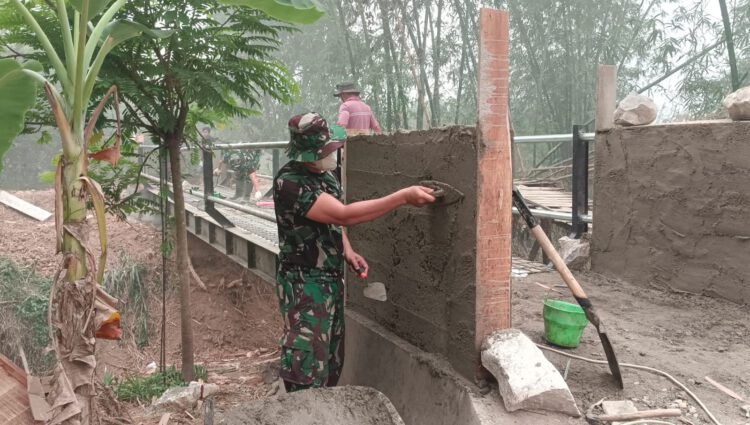 Pemasangan Lantai dan Pagar Berlanjut, Pembangunan Jembatan Garuda Terus Dikebut