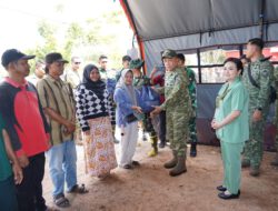 Danrem 101/Ant dan Kepala BPBD Prov. Kalsel Dampingi Pangdam XXII/TB Salurkan Ribuan Bantuan Presiden RI untuk Masyarakat dan Relawan Karhutla di Kalsel