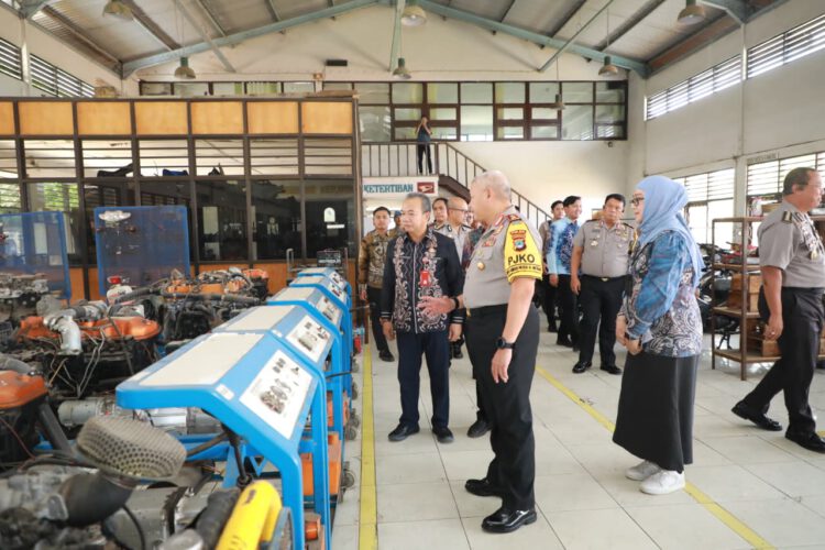 Gubernur H. Muhidin Apresiasi POLIRAN Polda Kalsel;  Perluas Lapangan Pekerjaan dan Tekan Angka Pengangguran